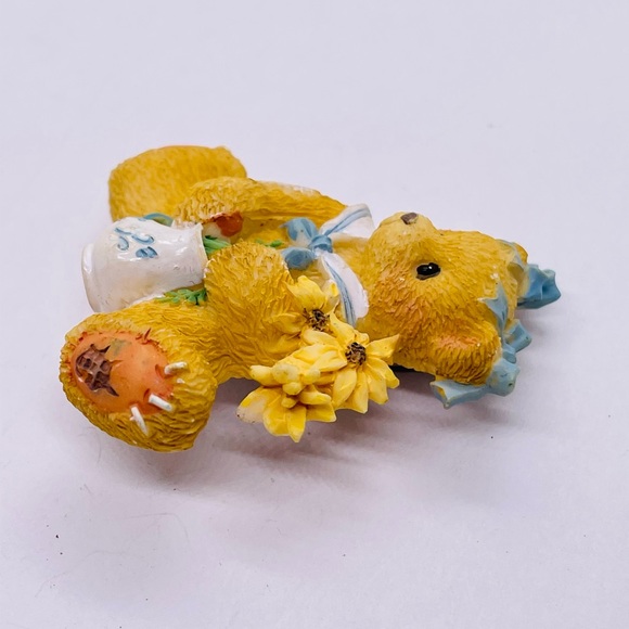 Sunflower bouquet “Cherished Teddies” collectors 2x2” brooch Excellent Condition - Picture 3 of 5